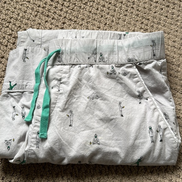 FIGS Pajama Set - Picture 4 of 5